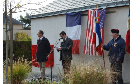 Inauguration d'une plaque sur notre salle